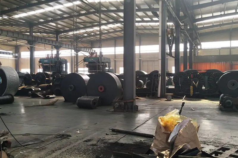 रबर कन्व्हेयर बेल्टची उत्पादन प्रक्रिया